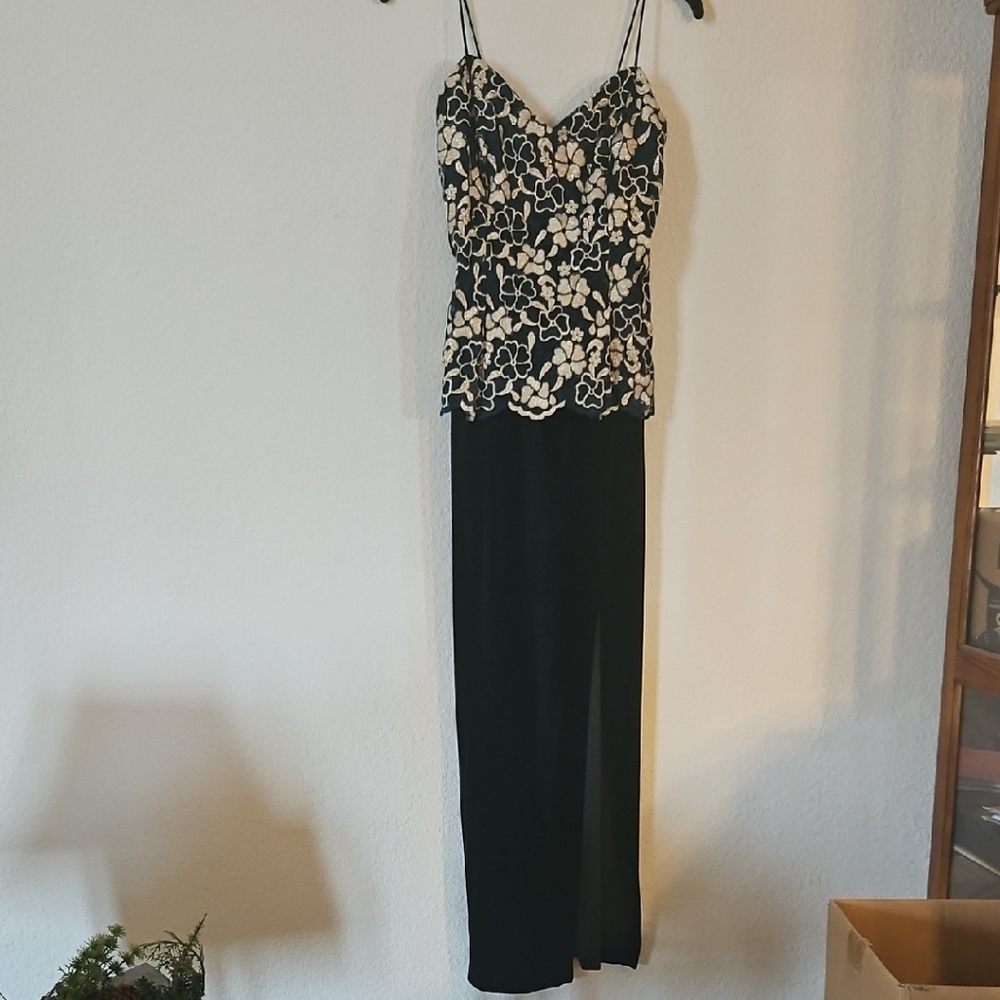 Green and Gold Maxi Gown with Sweetheart Neckline With Optional Wrap